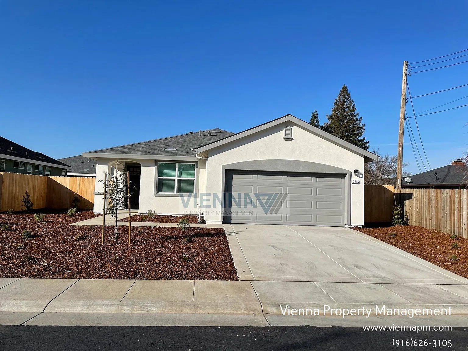 3 bed, 2.0 bath, 1427 sqft, $2,545 — Photo 1