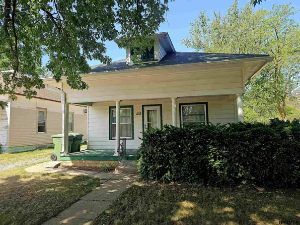 409 S Way Ave, Sutton, NE 68979