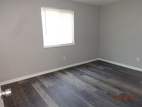 5th image of 4651 Hilton Ave APT A