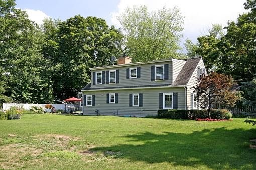 3rd image of 2513 Law Ave