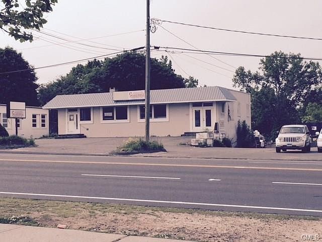 1st image of 771 Barnum Avenue Cutoff
