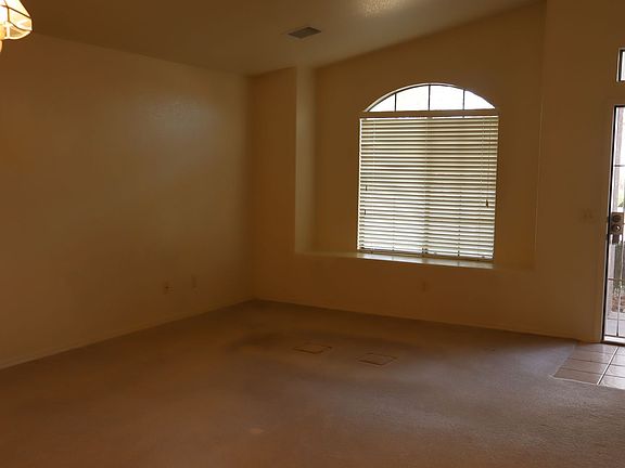 4th image of 2814 Plaza De Viola