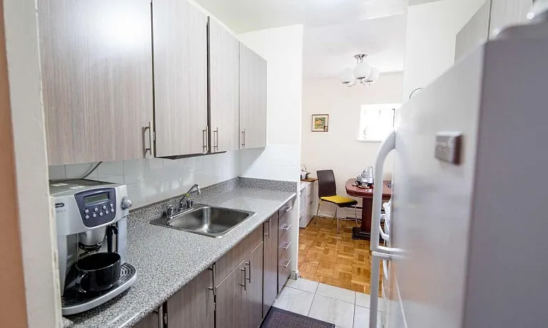 839 Roselawn Ave — Photo 8