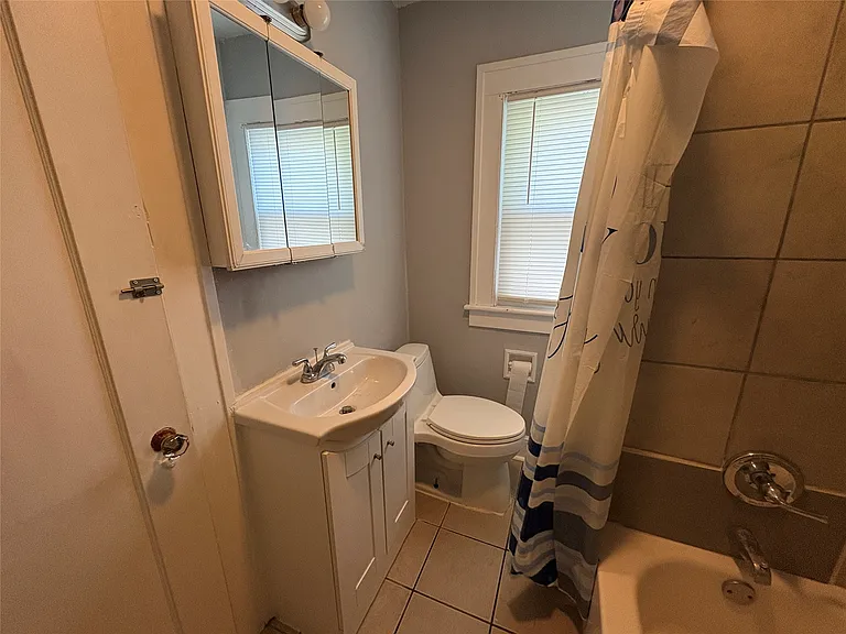 260 Ackley Ave — Photo 11