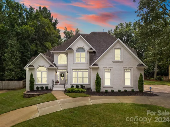 10314 Lady Candice Ln, Charlotte, NC 28270