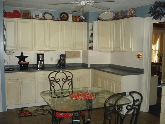 3rd image of 104 Cottage St