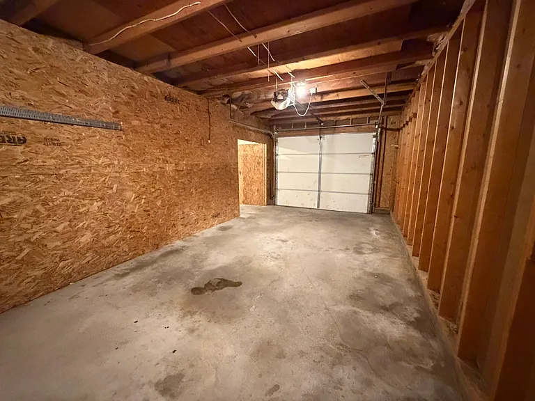 1216 Robin Dr — Photo 37