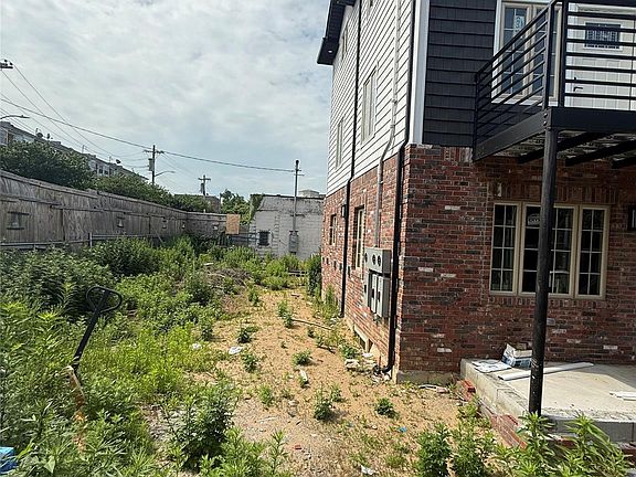 3rd image of 9430 Albert Road