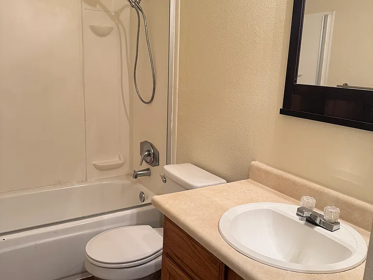 2429 Court St — Photo 8