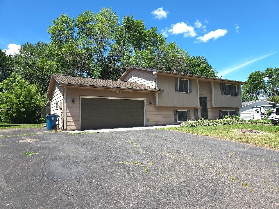 1st image of 5627 Lannon Ave NE