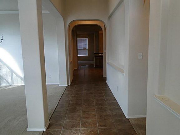 3rd image of 1021 Cherry Hill Ln