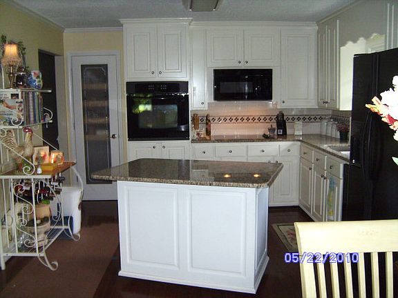 4th image of 1411 Woodside Dr