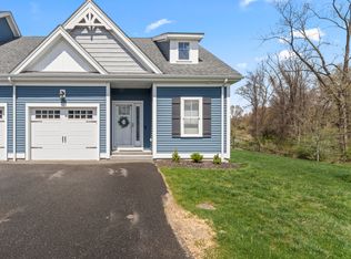 Beecher Walk, Orange, CT 06477