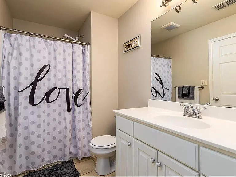 3106 Salinas De Hidalgo Blvd — Photo 10