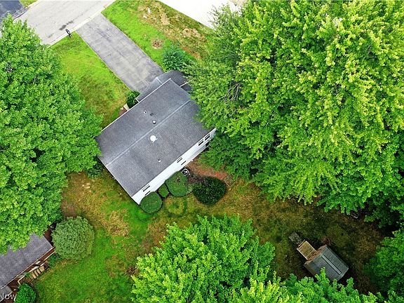 2nd image of 7706 Raglan Dr NE