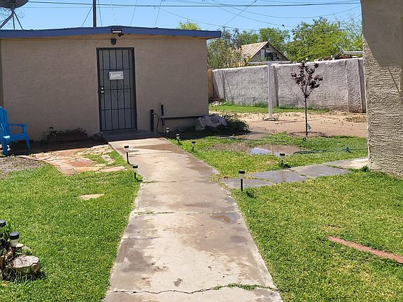 Seperate gate entrance