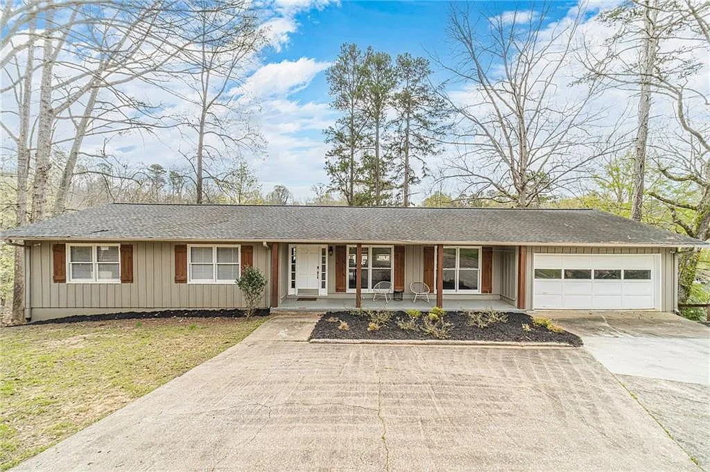 4 bed, 3.0 bath, 3395 sqft, $5,900 — Photo 1