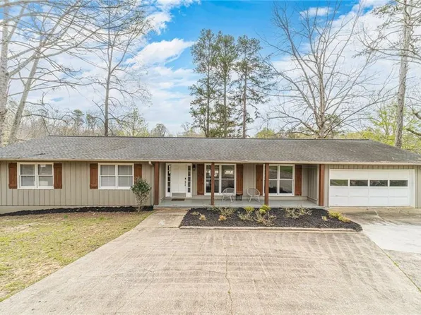 691 Harbor Cv, Gainesville, GA 30501