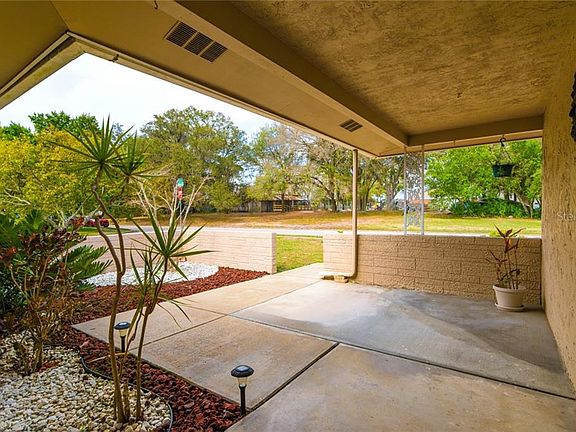 5th image of 5742 Elkhorn Blvd