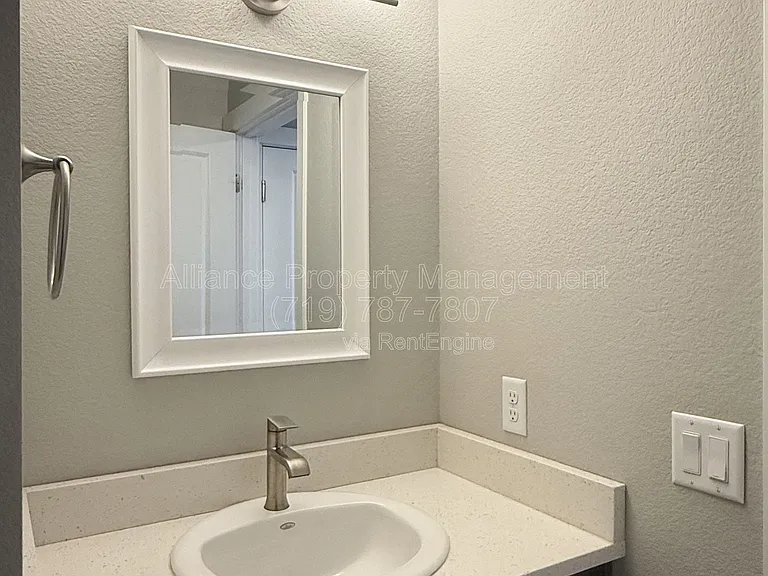 5424 Carvel Grv — Photo 3