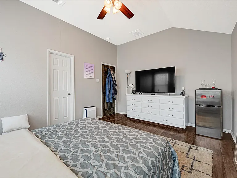 9825 Hyacinth Way — Photo 15