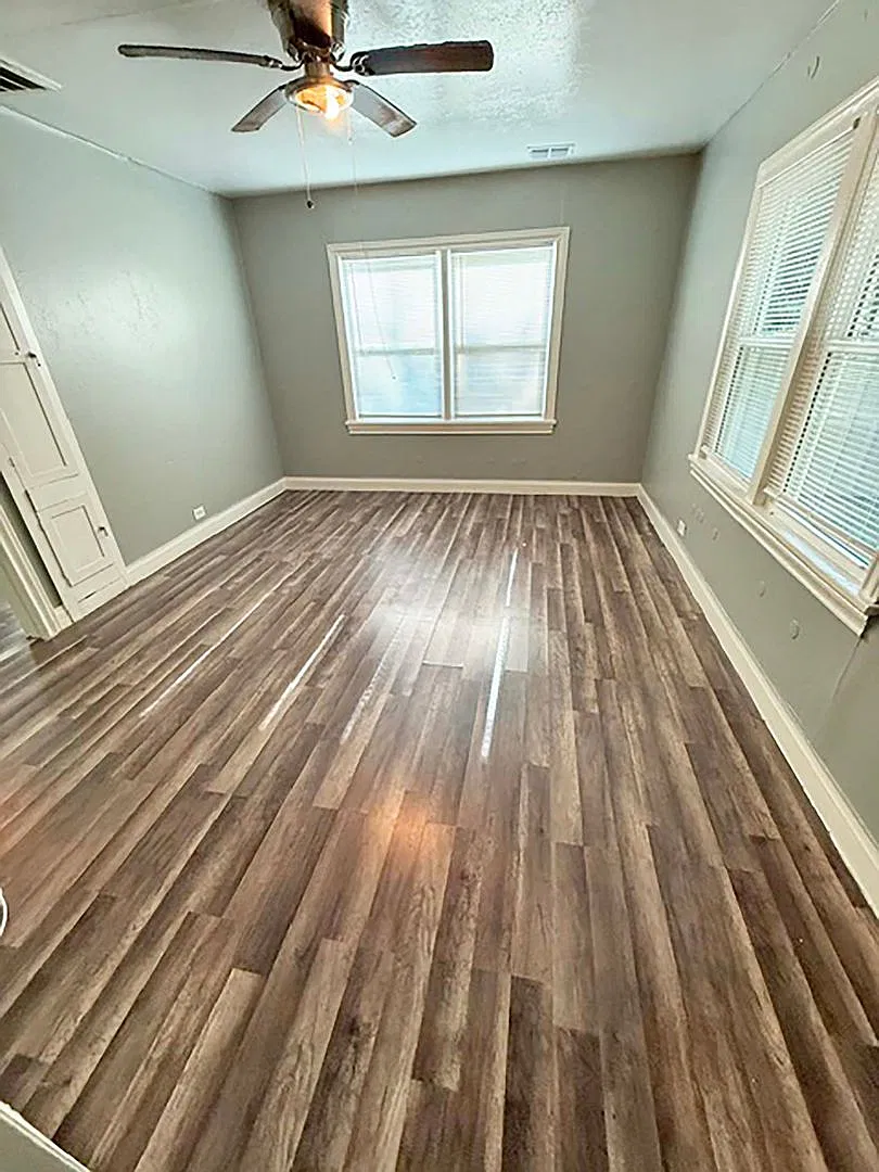 Nice 3 Bdrm 1 Bath Home in Gainesville Tx — Photo 2