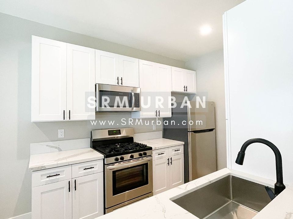 1st image of 914 17th St APT 20