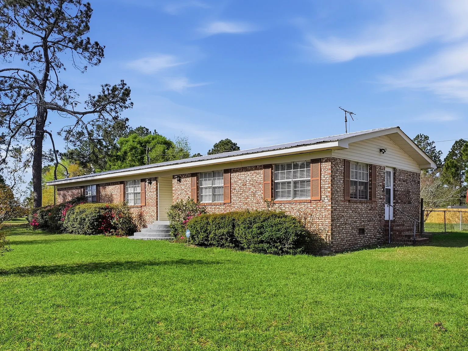 Jeff Ave, Ashburn — Photo 1