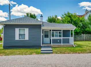 106 E Elliott St, Paris, IL 61944