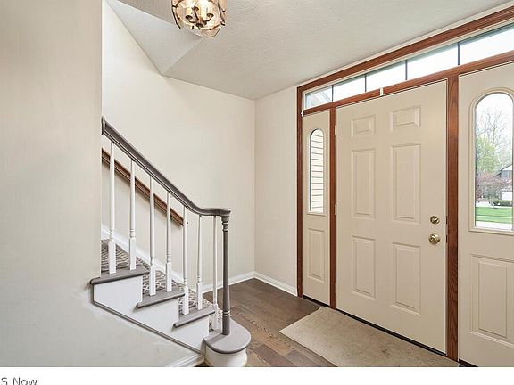 4th image of 410 Trudy Ave