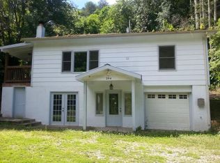 284 Betts Branch Rd, Bryson City, NC 28713