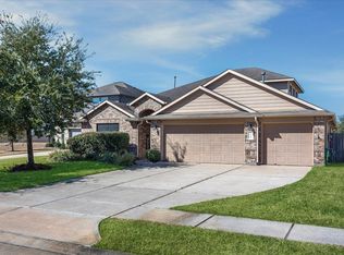 9710 Golden Cypress Dr, Rosharon, TX 77583