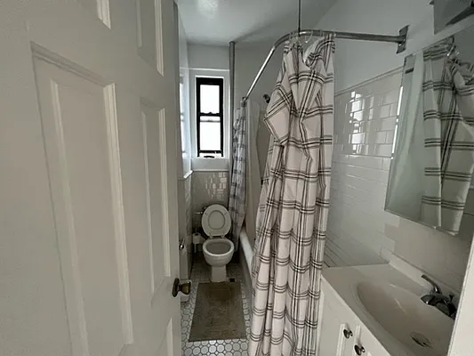 Rented by Cooper & Cooper Real Estate | media 10