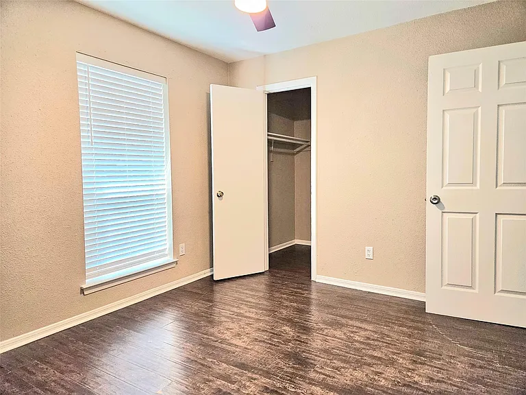 4231 Southchase Ln — Photo 10