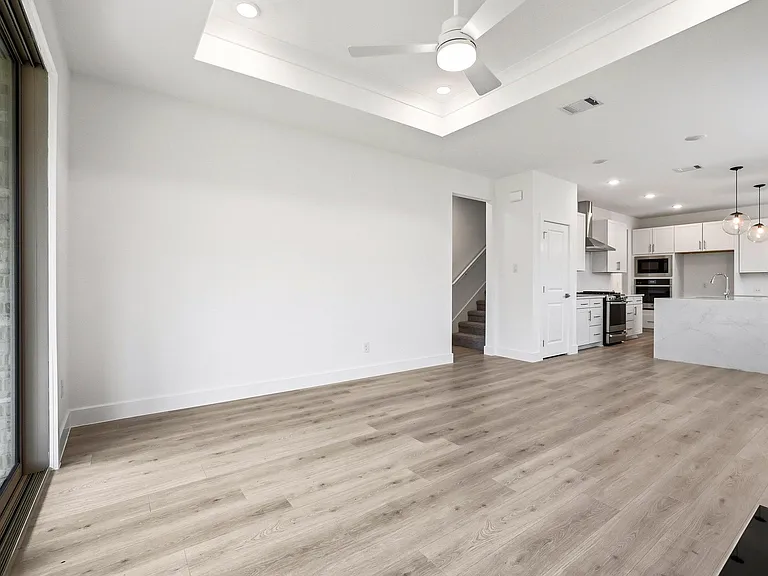 619 Sagebrush Trl — Photo 16