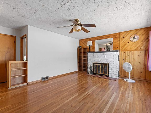 2nd image of 611 Saint Patrick St