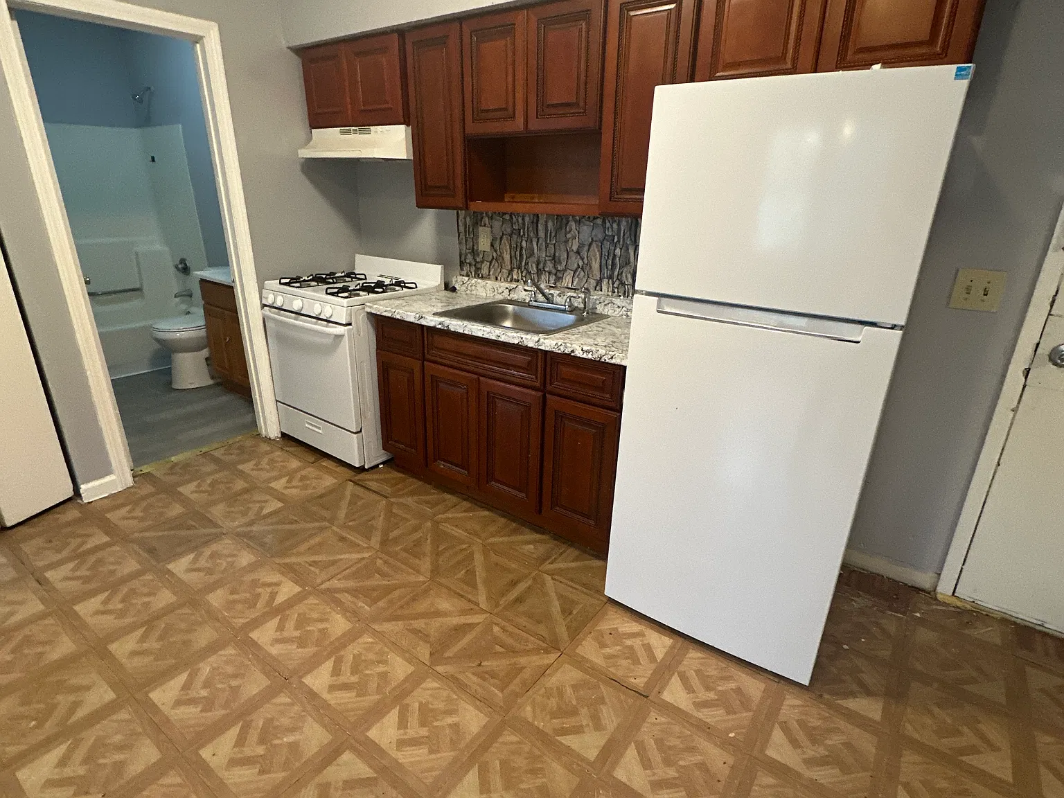2 bed, 1100 sqft, $1,249 — Photo 3