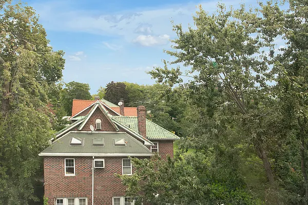 Sold by Trebach Realty | media 8