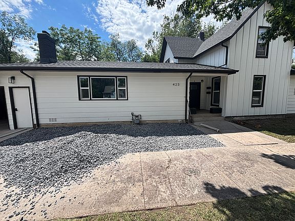 2nd image of 423 E Yampa St #A