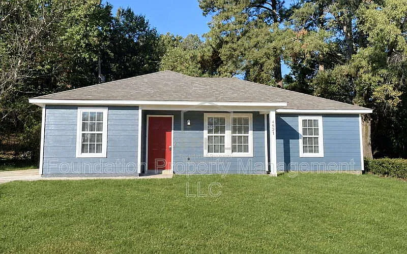 4 bed, 2.0 bath, 1268 sqft, $1,395 — Photo 1