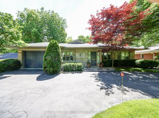 176 Old Yonge St, Toronto, ON M2P 1P9