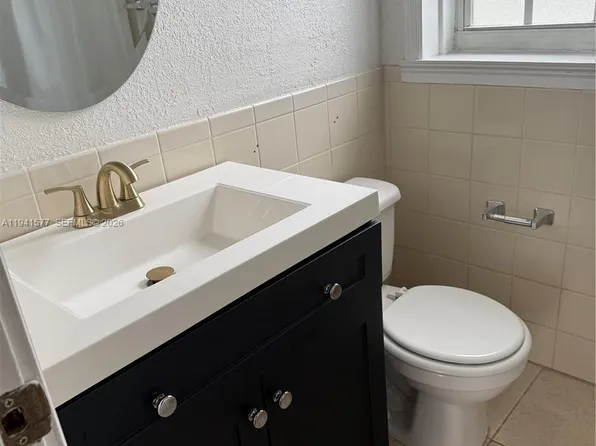 7611 Harding Ave #7, Miami Beach, FL 33141