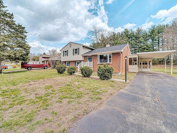2nd image of 3138 Galloway Dr