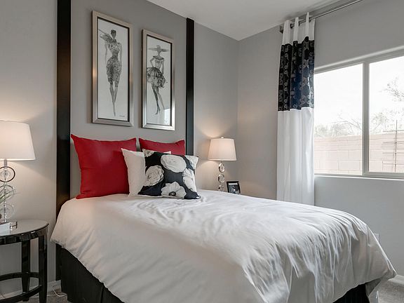 3rd image of 915 E RUBY Court