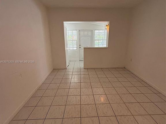 3rd image of 1812 Coolidge St #1