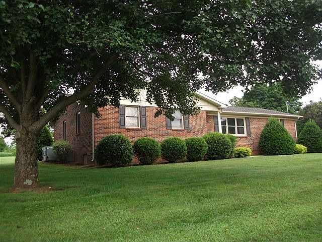 1st image of 523 Rockwell Dr