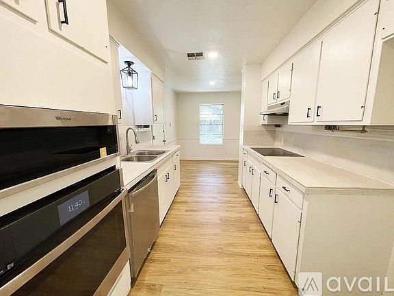 4th image of 1400 Christy Ave