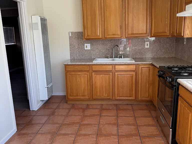Heartwood Ave — Photo 10