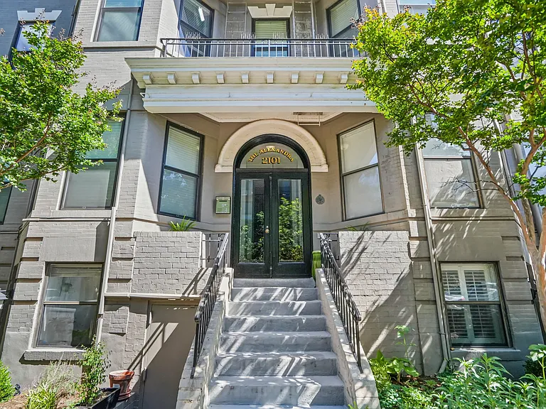 2101 N St NW #T3 — Photo 18
