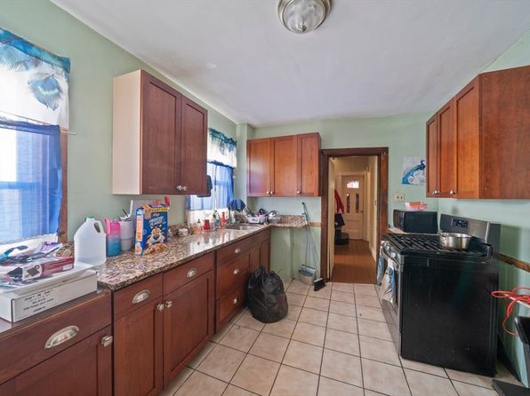 boston-massachusetts-59110492 picture